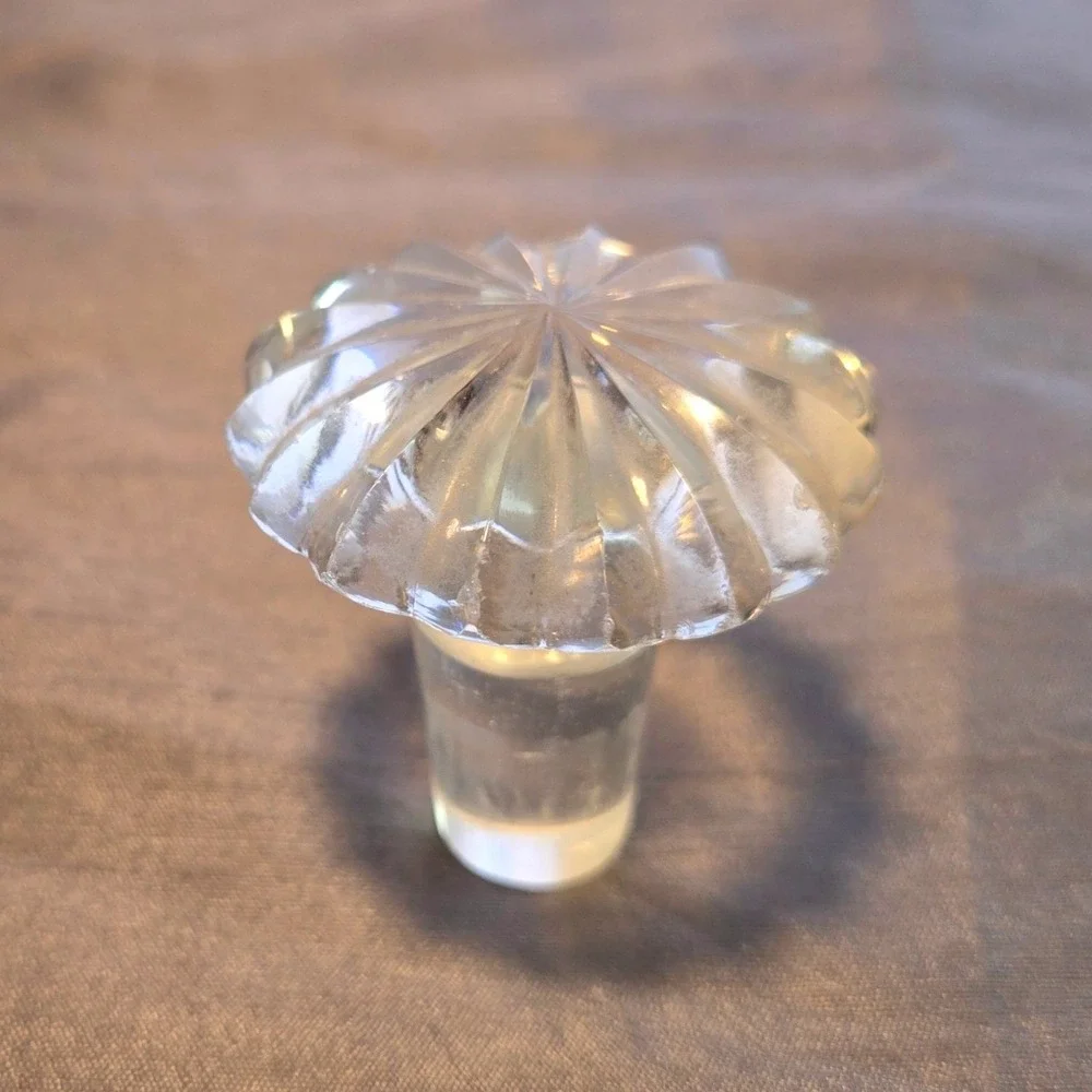 Vintage Clear Cut‎ Crystal Glass Decanter Wine Bottle Stopper Starburst Flower